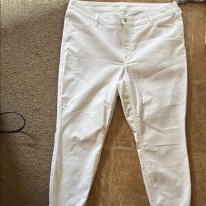 Old navy White Slim Fit Jeans super skinny high rise size 20